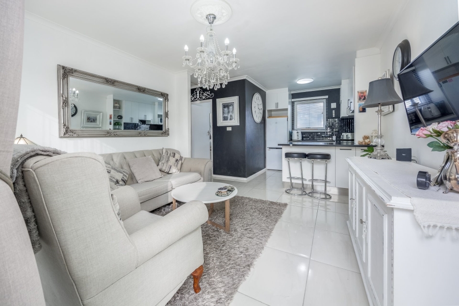 2 Bedroom Property for Sale in Vredekloof Western Cape